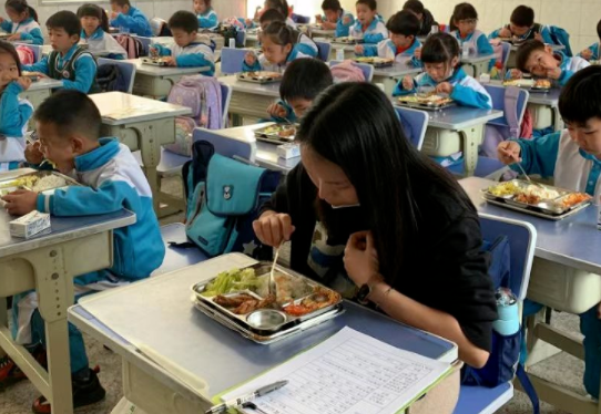 学生营养餐配餐标准（中小学生营养餐的补助标准）